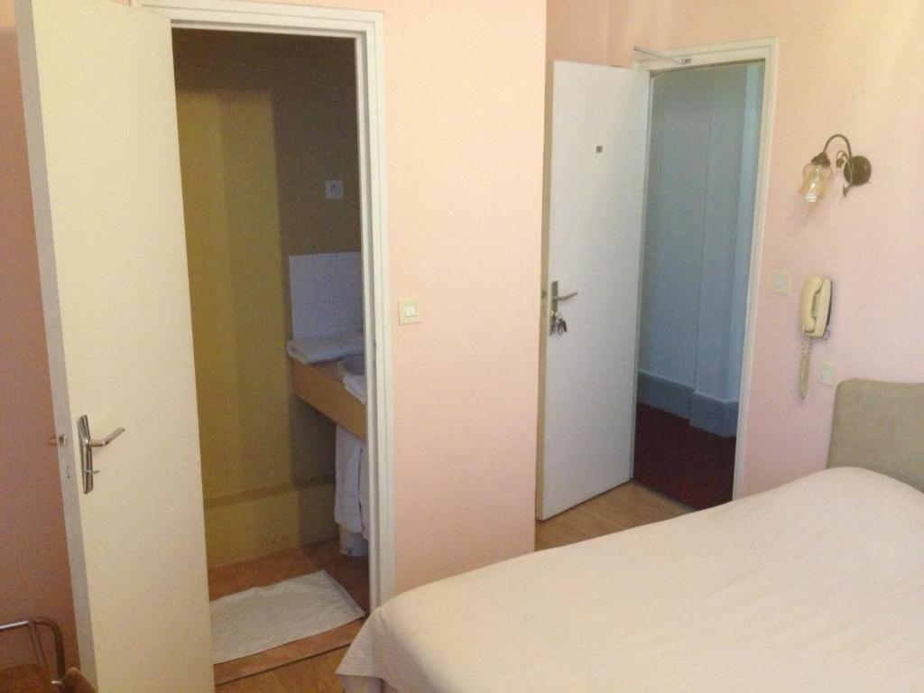 Hotel Le Fecamp Bolbec Bilik gambar